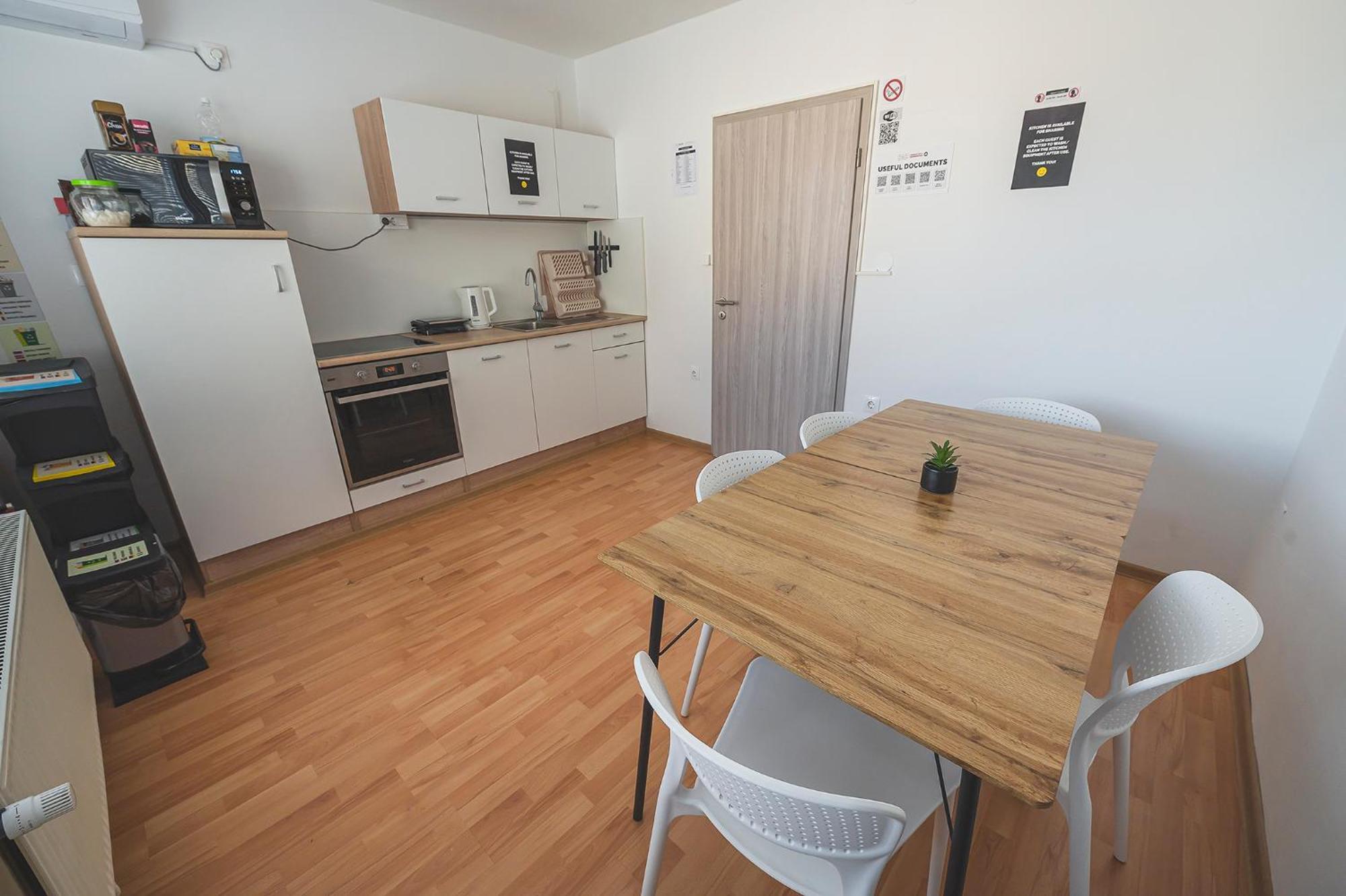 Do Avta Rooms Ljubljana Bagian luar foto