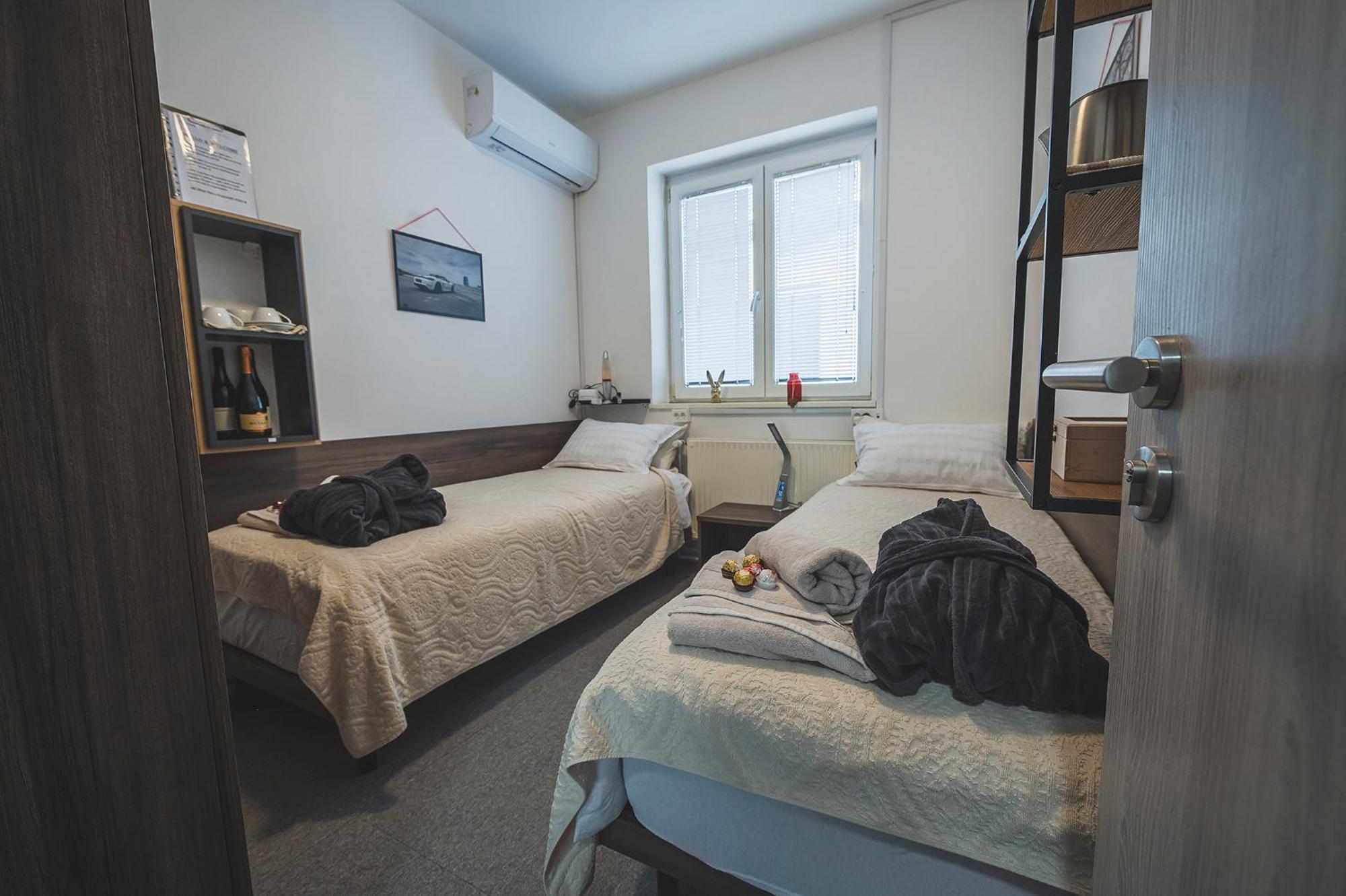 Do Avta Rooms Ljubljana Bagian luar foto