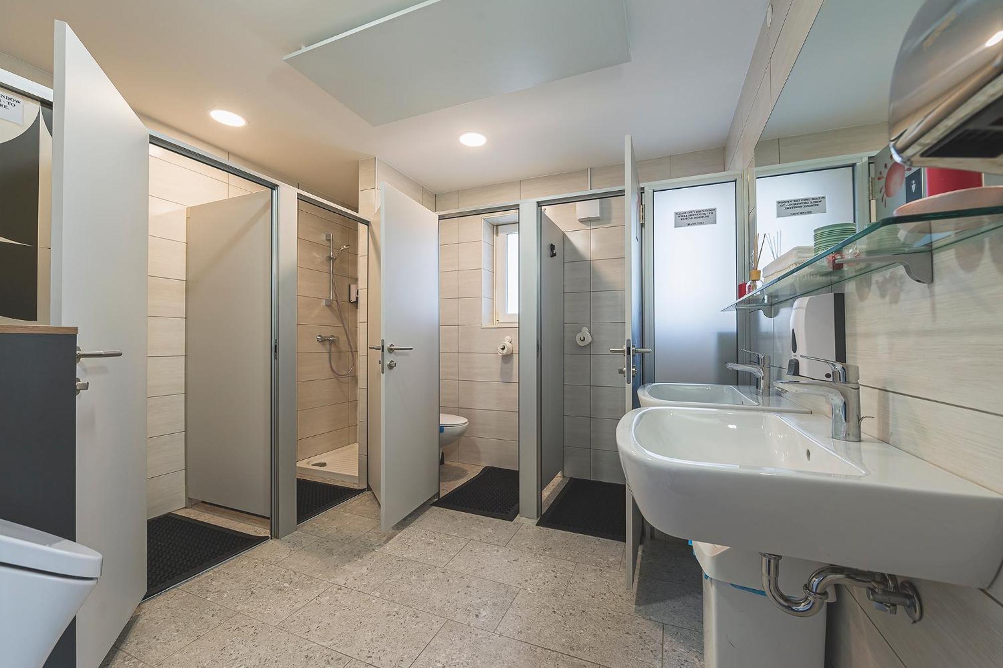 Do Avta Rooms Ljubljana Bagian luar foto